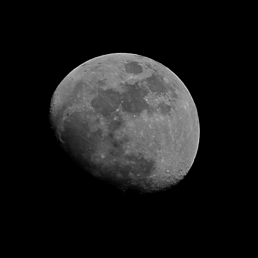 Moon2.jpg