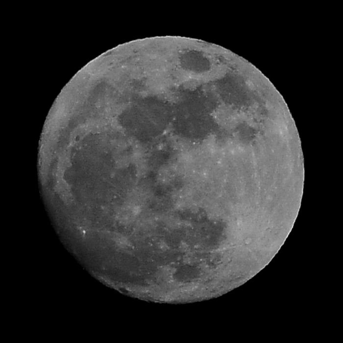 Moon_2.jpg