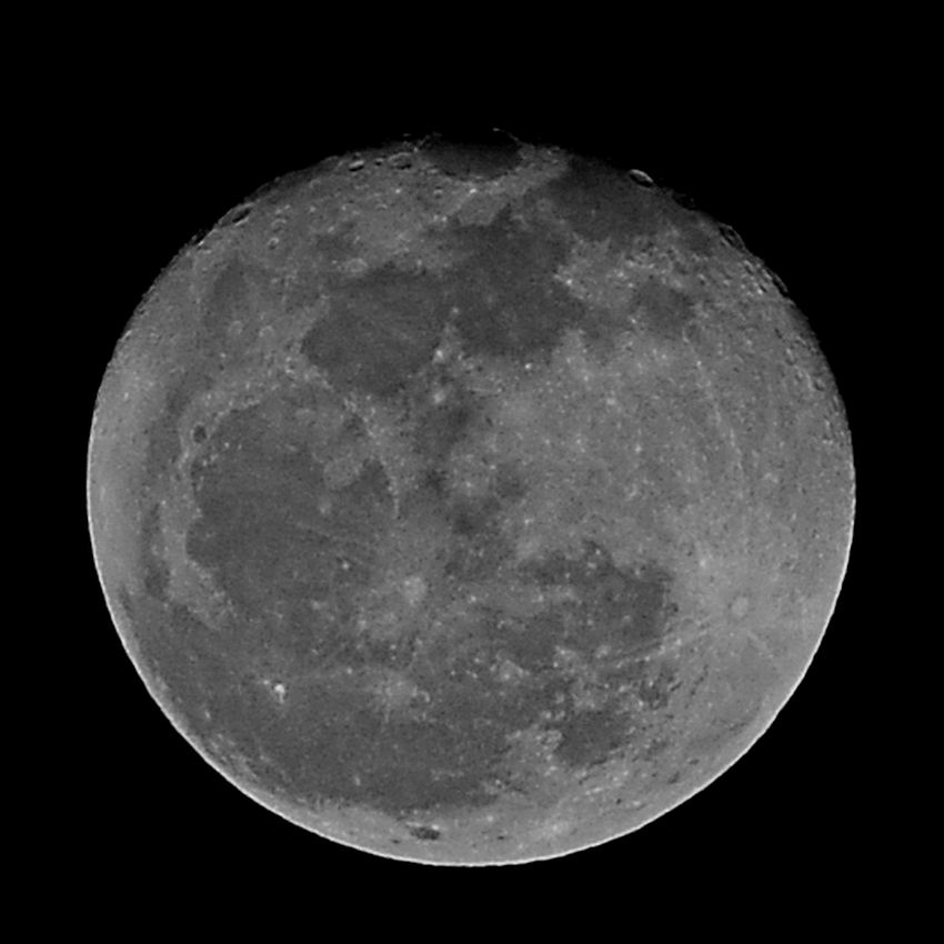 Moon_4.jpg