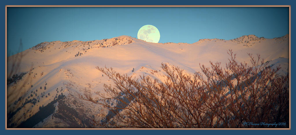 Moonrise at Sunset 2-21-2016.jpg