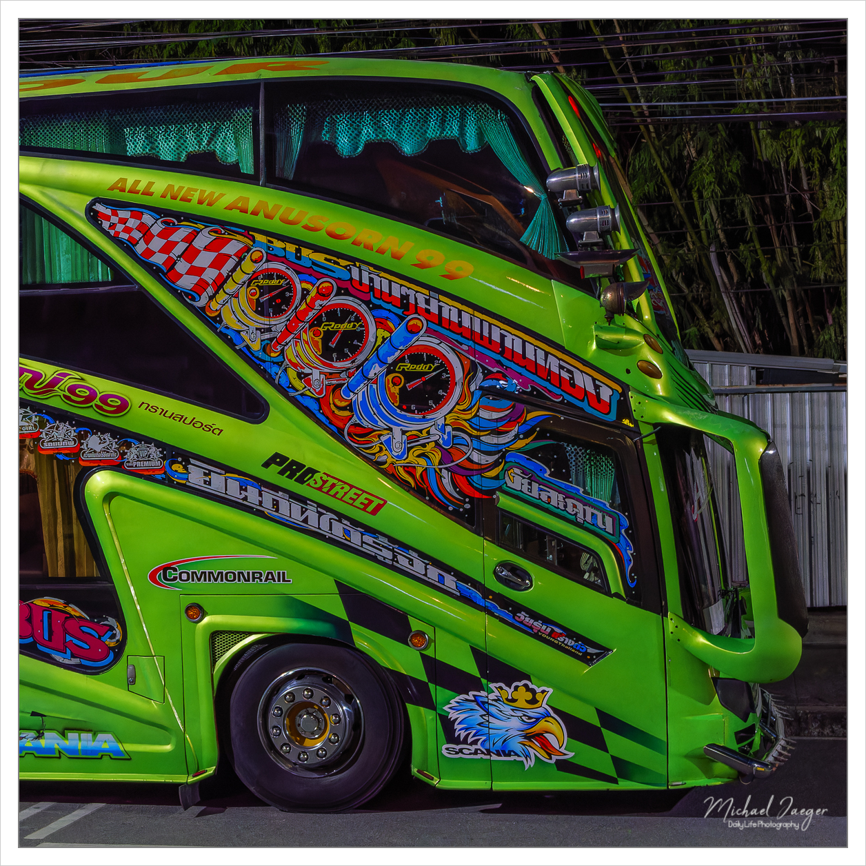 morning-bus-2.jpg