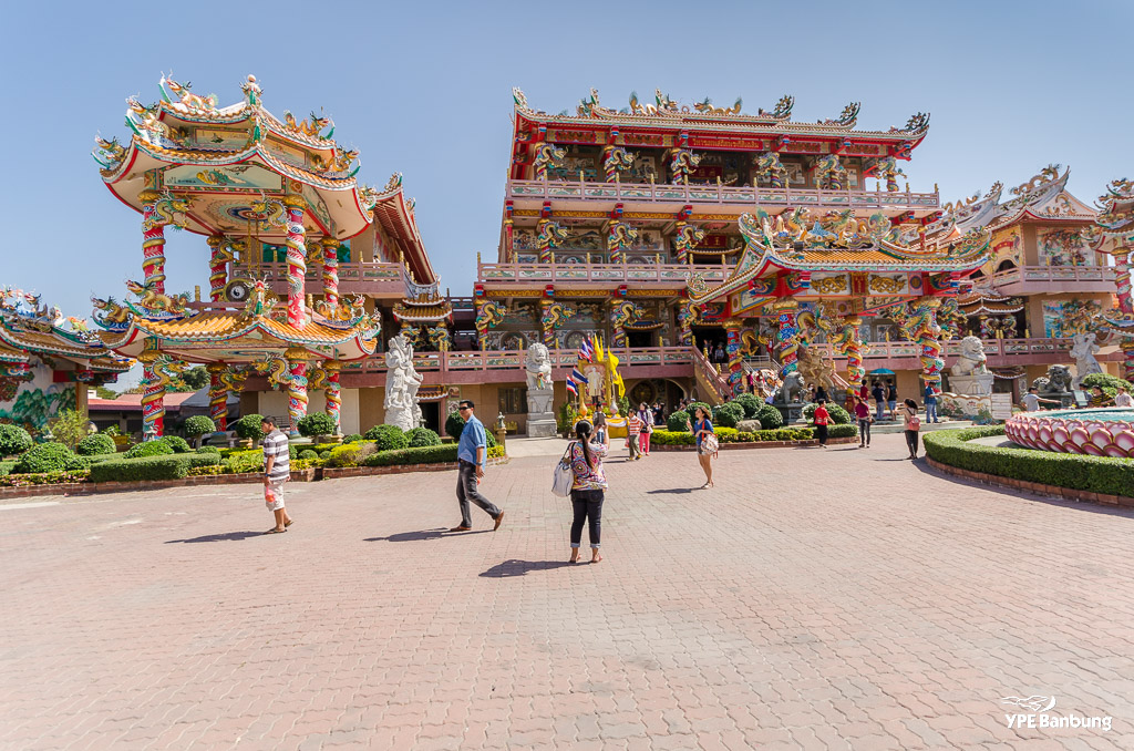 Nacha-Sa-Thai-Chue-Shrine-2.jpg