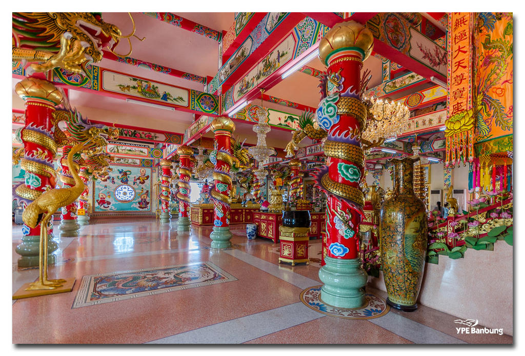 Nacha-Sa-Thai-Chue-Shrine-24-FrameShop.jpg