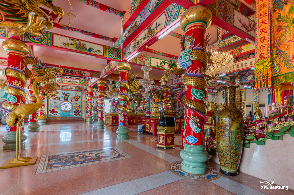 Nacha-Sa-Thai-Chue-Shrine-24.jpg