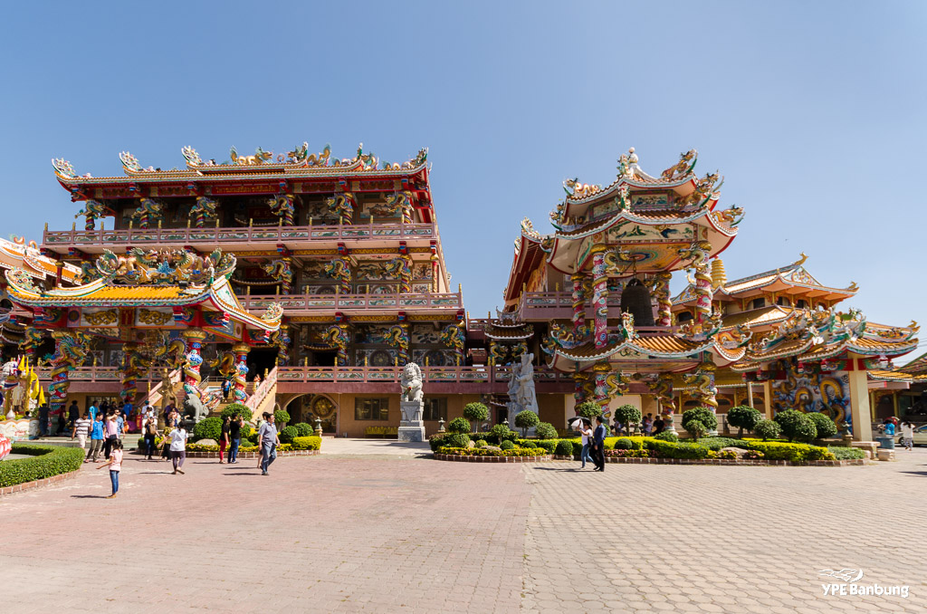 Nacha-Sa-Thai-Chue-Shrine-39.jpg