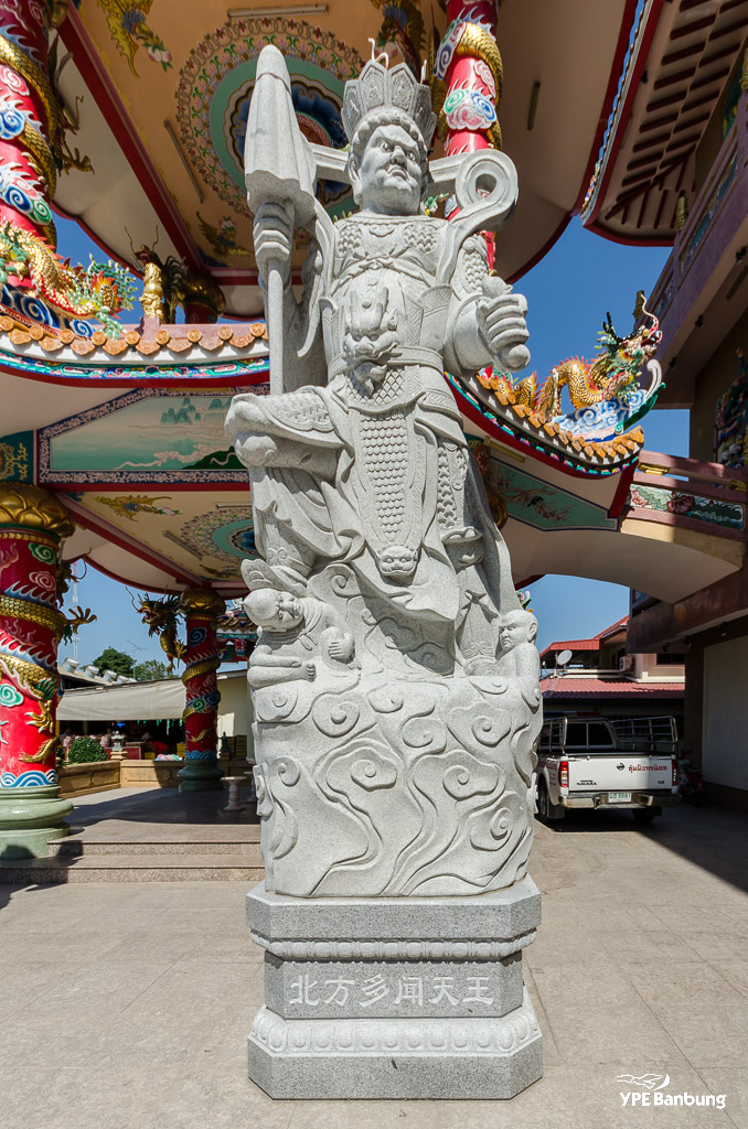 Nacha-Sa-Thai-Chue-Shrine-5.jpg