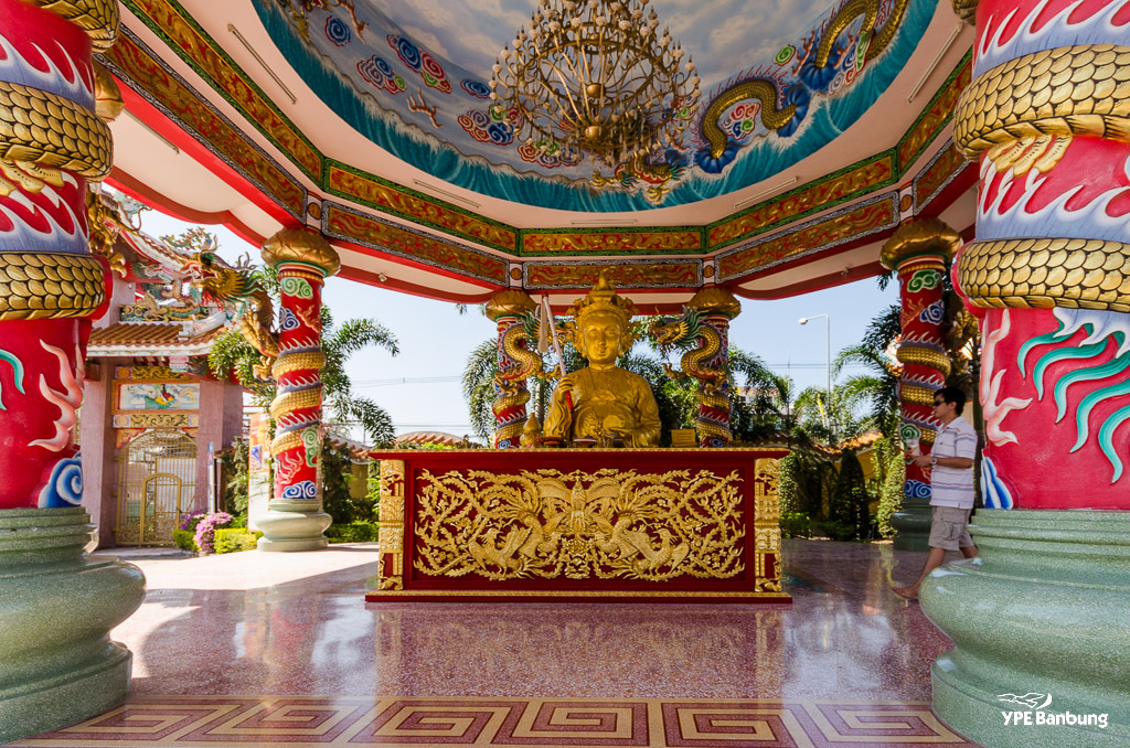 Nacha-Sa-Thai-Chue-Shrine-51.jpg