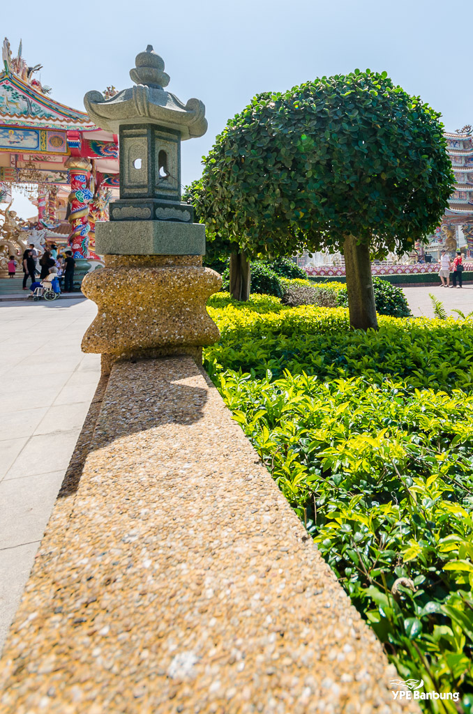Nacha-Sa-Thai-Chue-Shrine-58.jpg