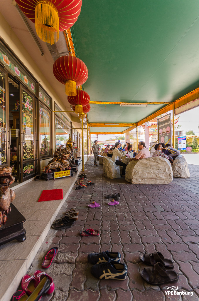 Nacha-Sa-Thai-Chue-Shrine-59.jpg