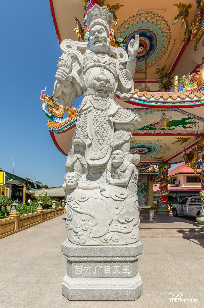 Nacha-Sa-Thai-Chue-Shrine-6.jpg