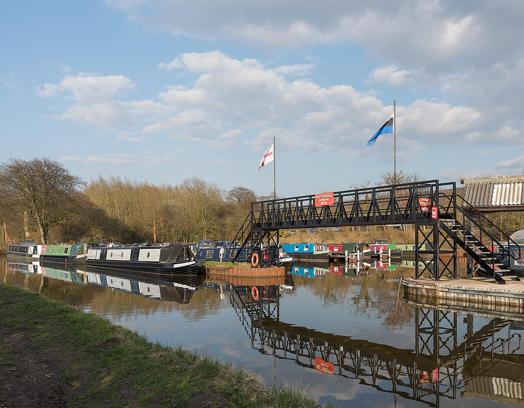 Narrow Boats.jpg
