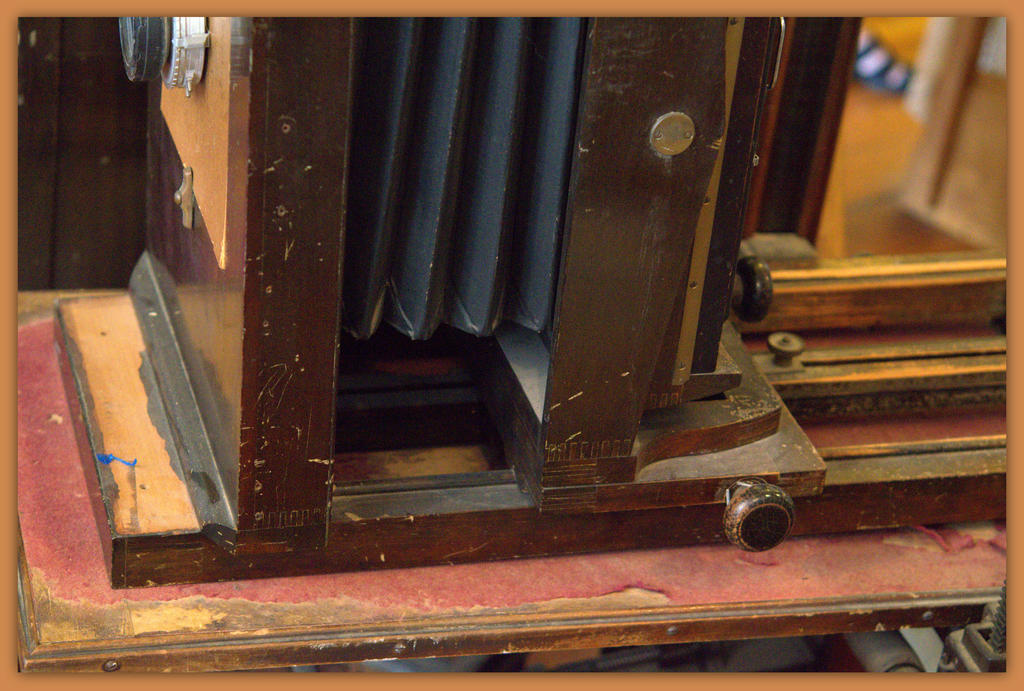Old Large Format Ansco Camera 2.jpg