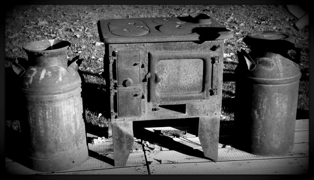 Old Stove  B&W.jpg