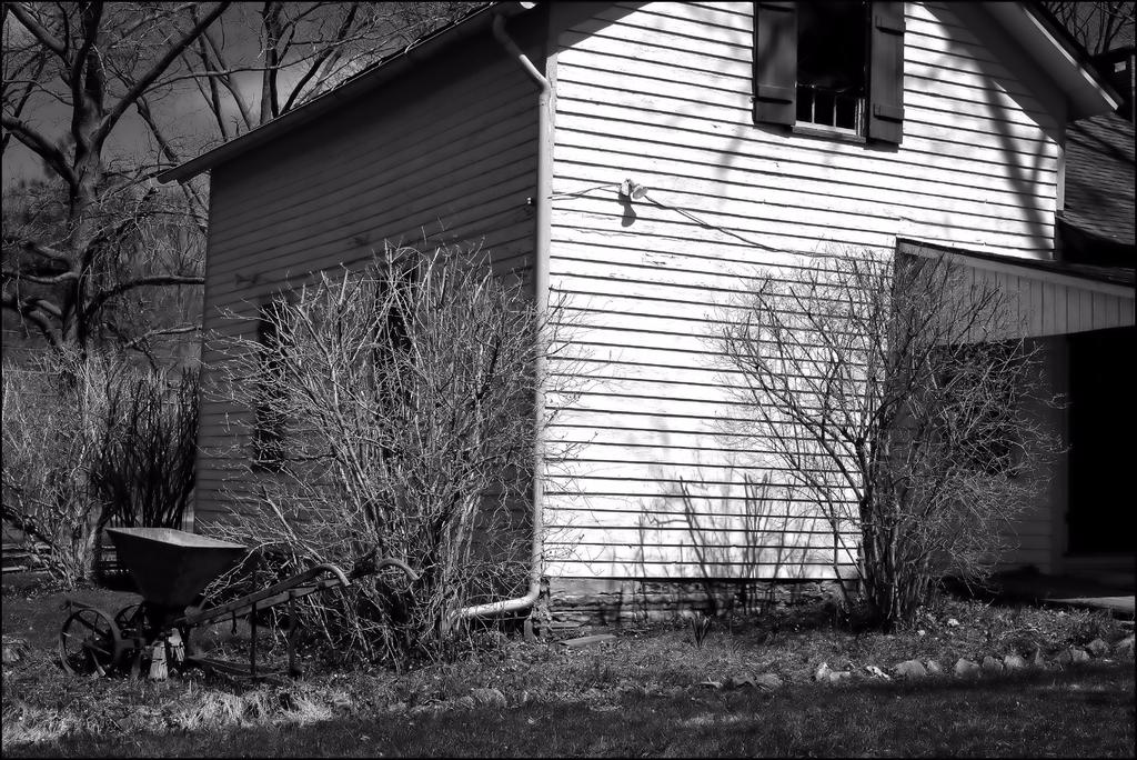 Olmsted Historic Village 12bw.jpg