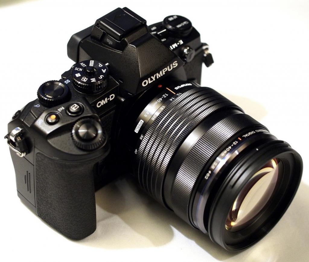 OMDEM1-1240lens.jpg