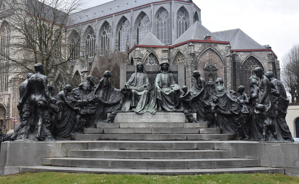 people statue.jpg