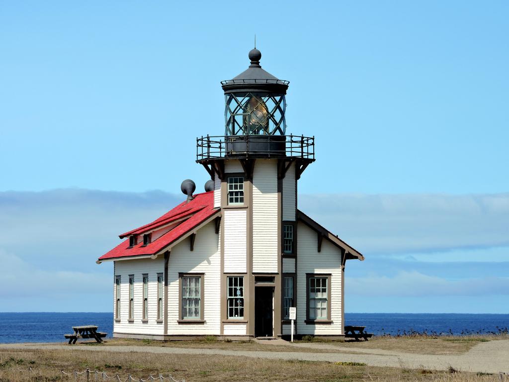 Point Cabrillo Light 3e.jpg