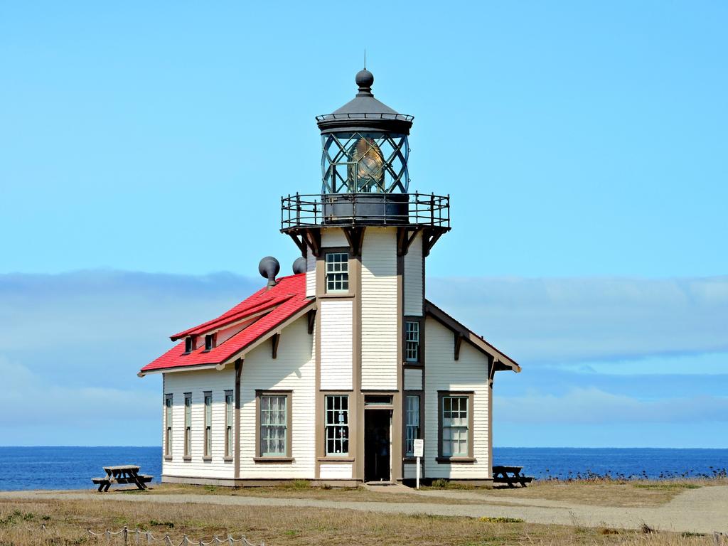 Point Cabrillo Light 3e.jpg