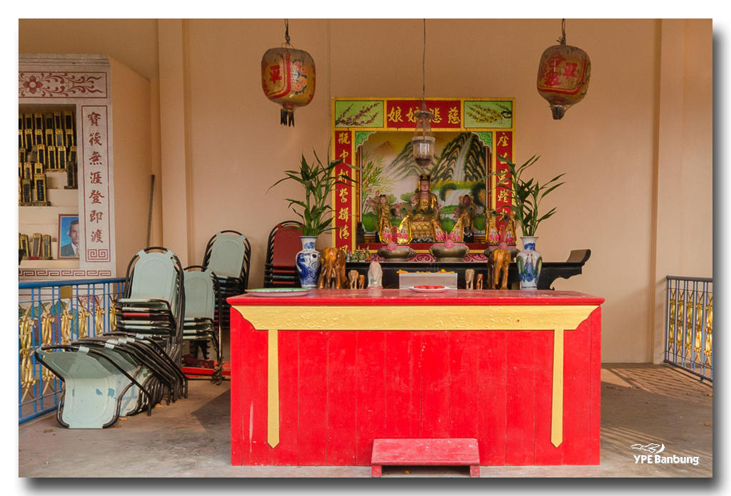 praying-6-FrameShop.jpg