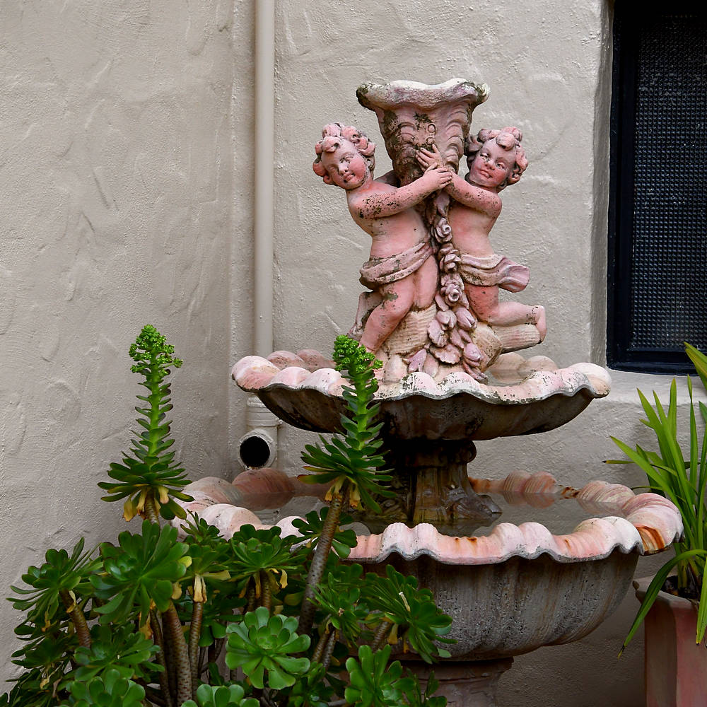 Putti.JPG