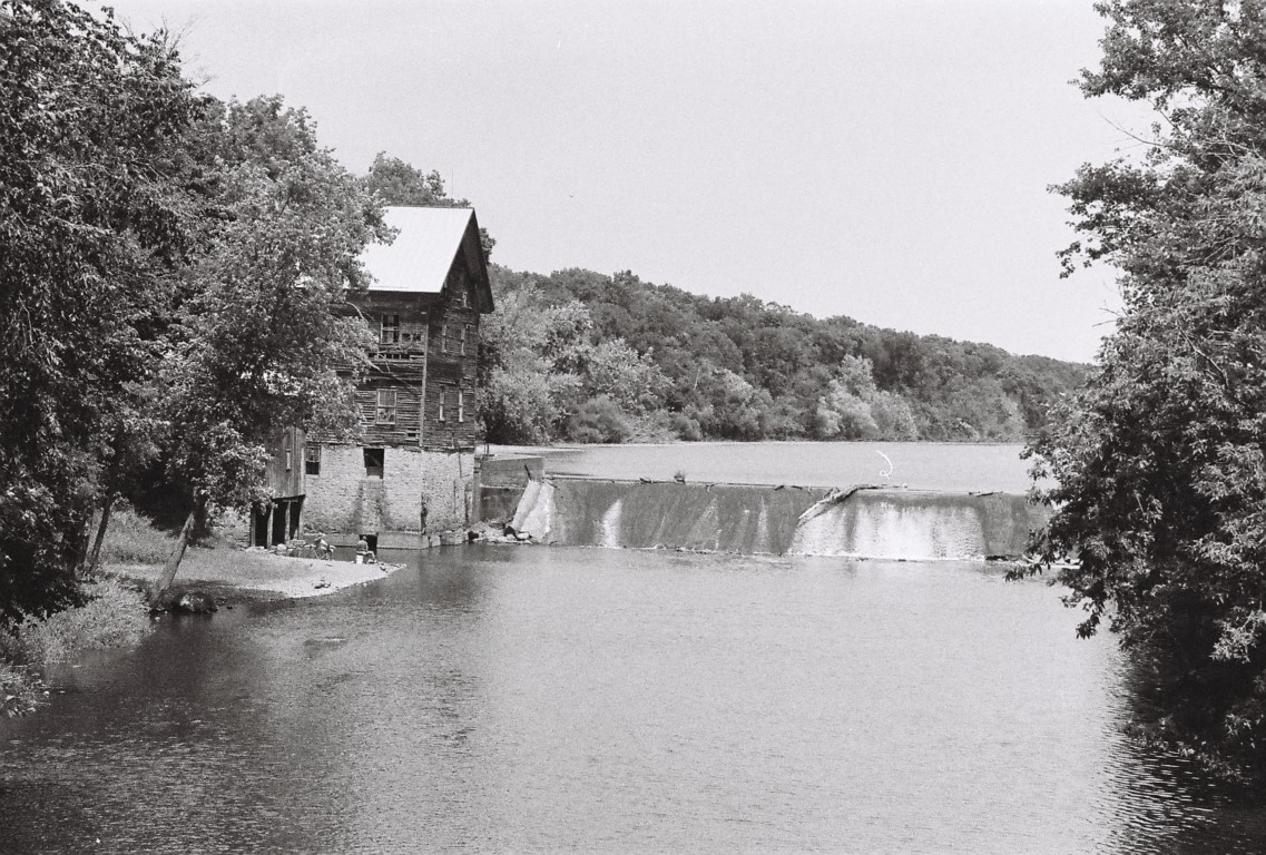 R1-09259-0024 (Medium).JPG