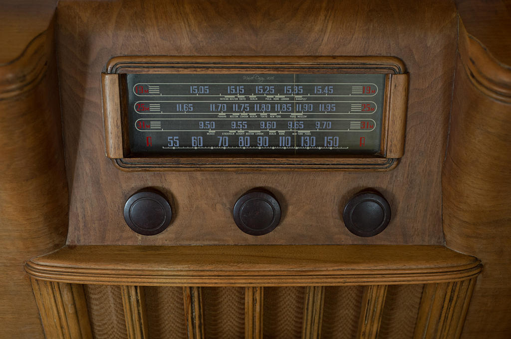 radio2.jpg