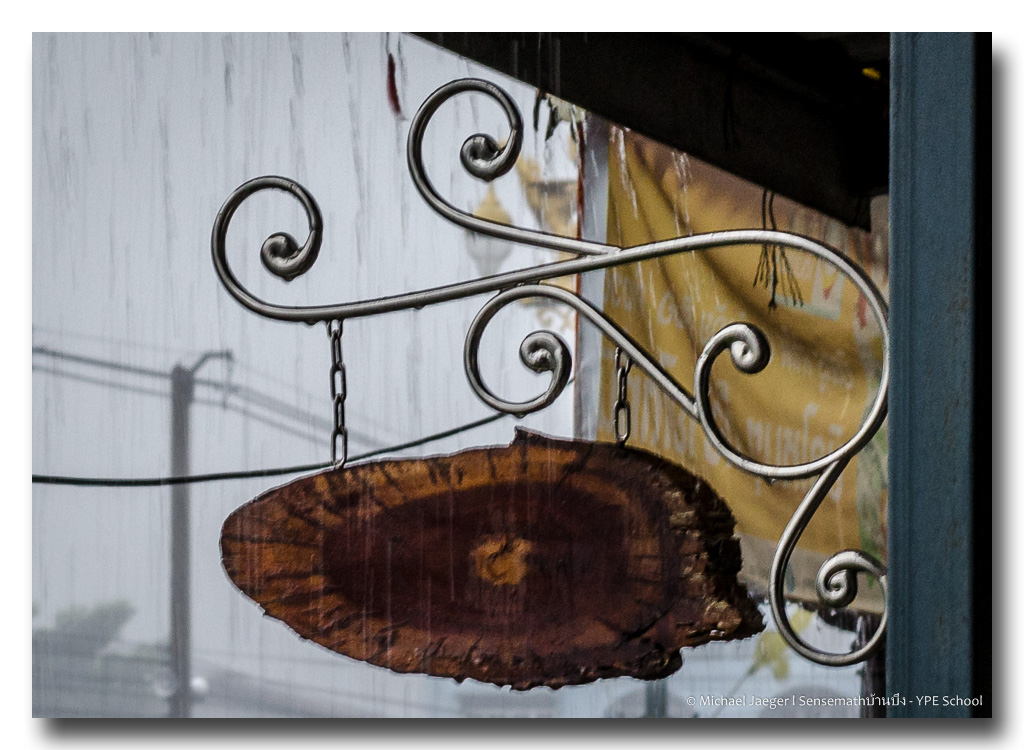 rainy-snaps-50mm-1 (2).jpg