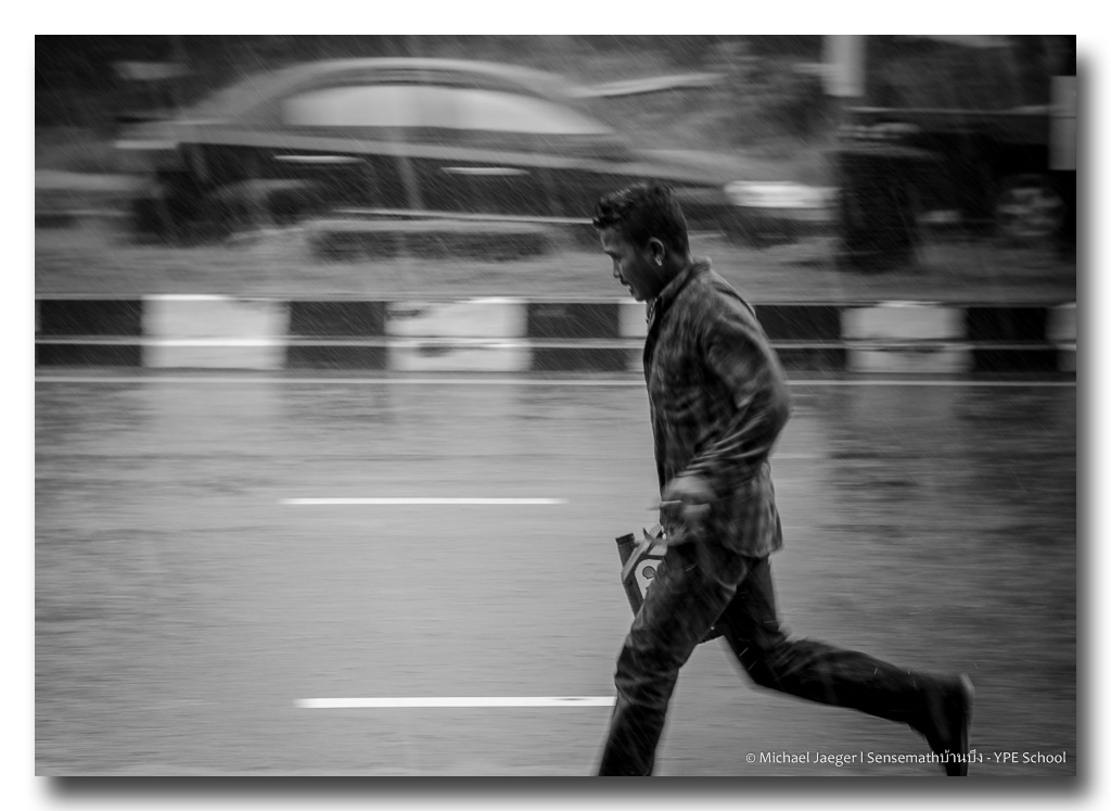 rainy-snaps-50mm-bw-2.jpg