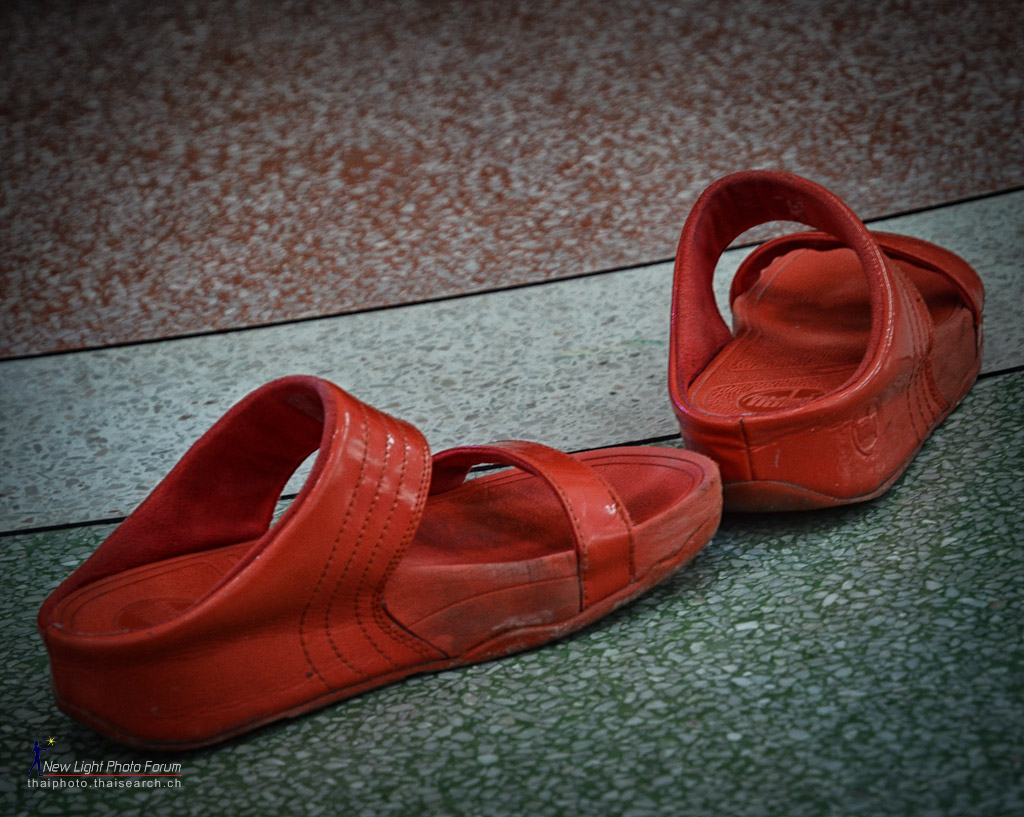 redshoes.jpg