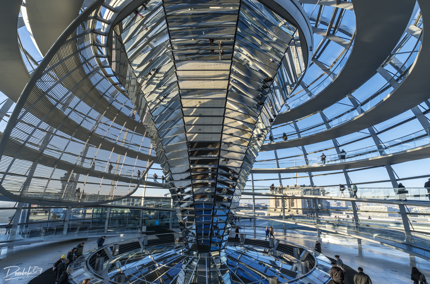 Reichstag_Dome_2025_01.jpg