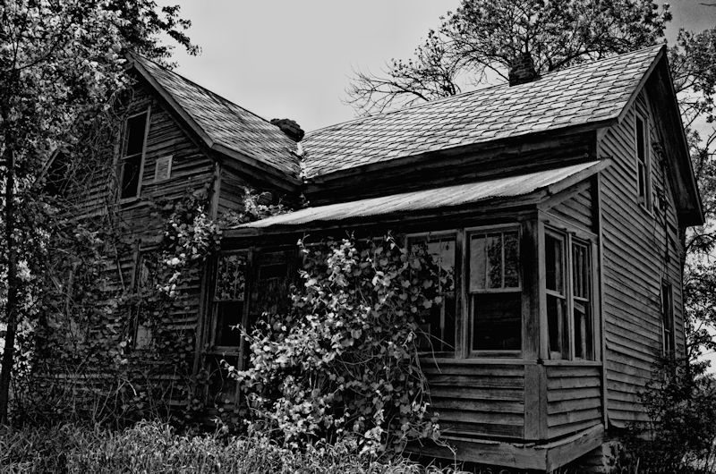 ridge rd fixer upper blk n wht800.jpg