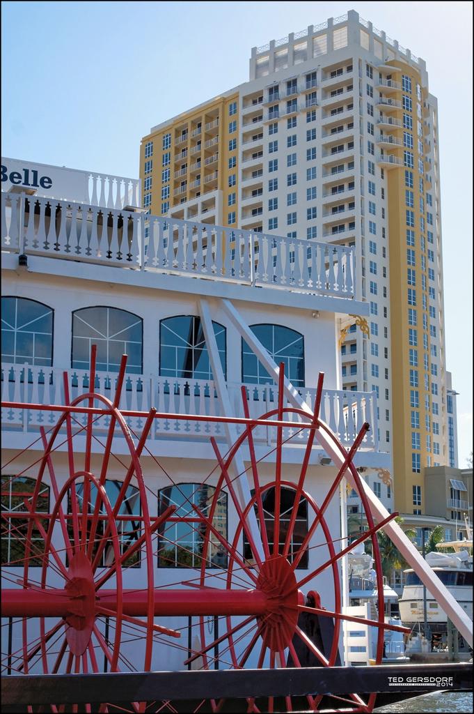 Riverwalk 12-07-14  4_2861.jpg
