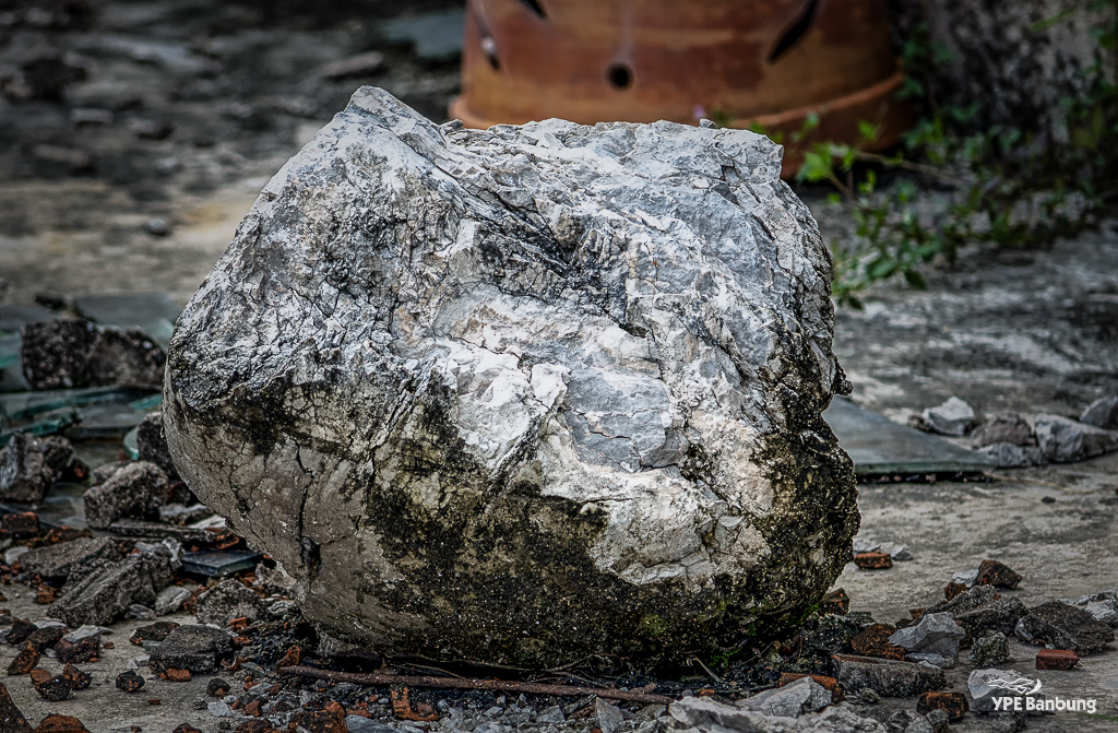 rock-1.jpg