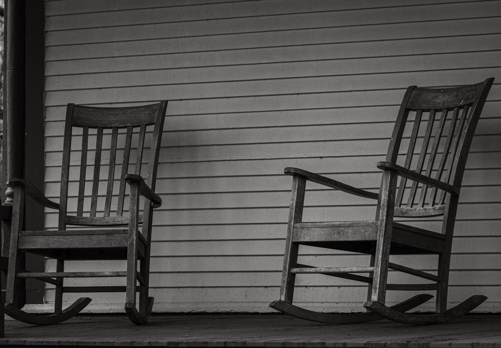 Rocking Chairs BW (1 of 1).jpg
