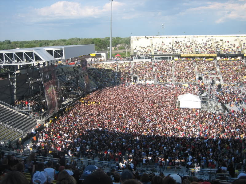 rotrcrowd.jpg