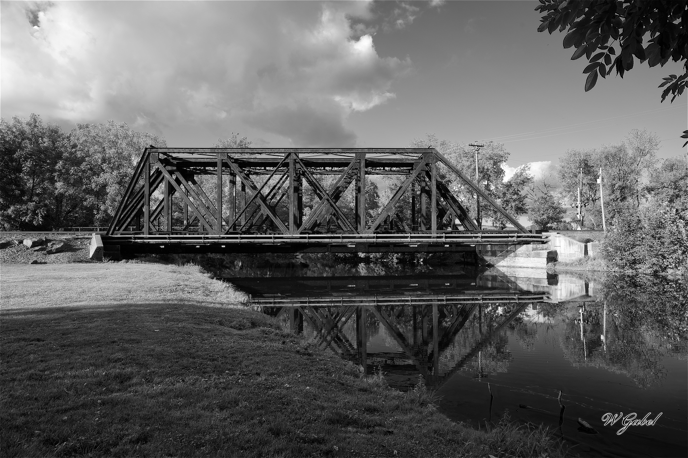 RRbridgeReflection1728 sm.jpg
