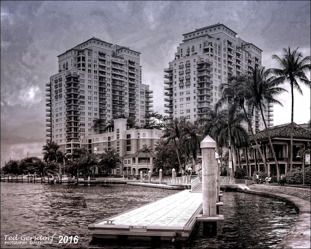 Sailboat Bend HDR PANO BW.1.jpg