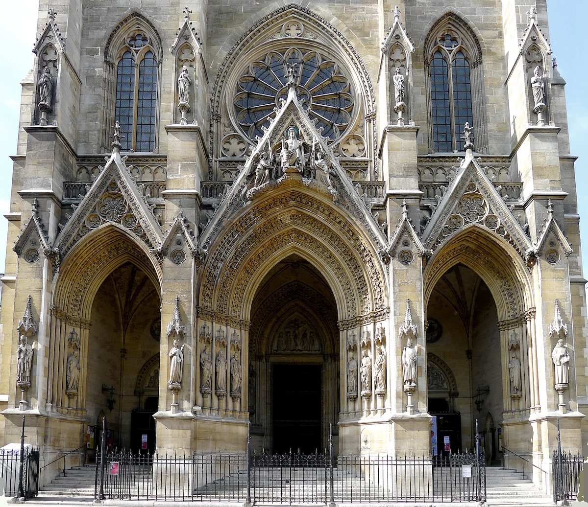 Saint Clotilde Entrance.jpg