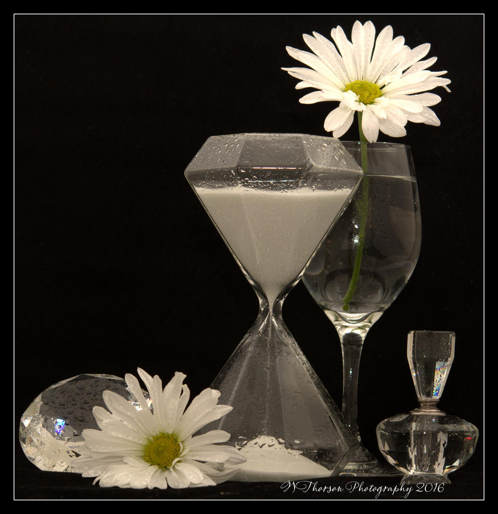 Sand Timer, Crystals, and Dasies 5-19-2016.jpg