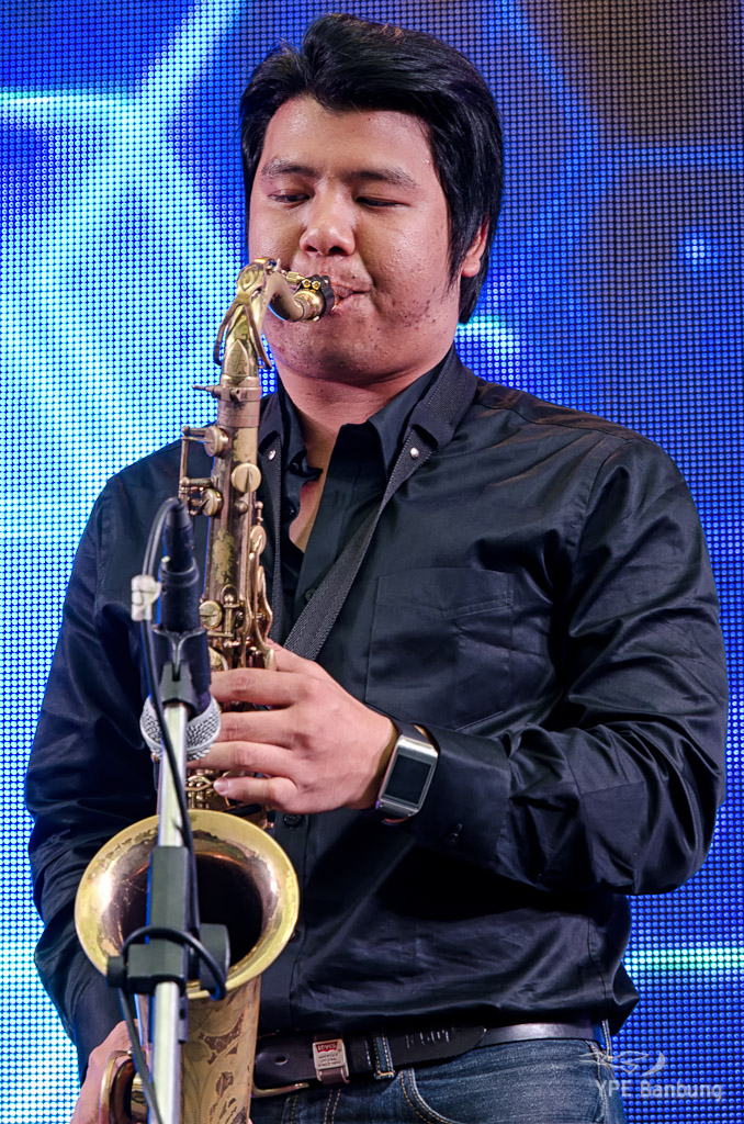 sax-1.jpg