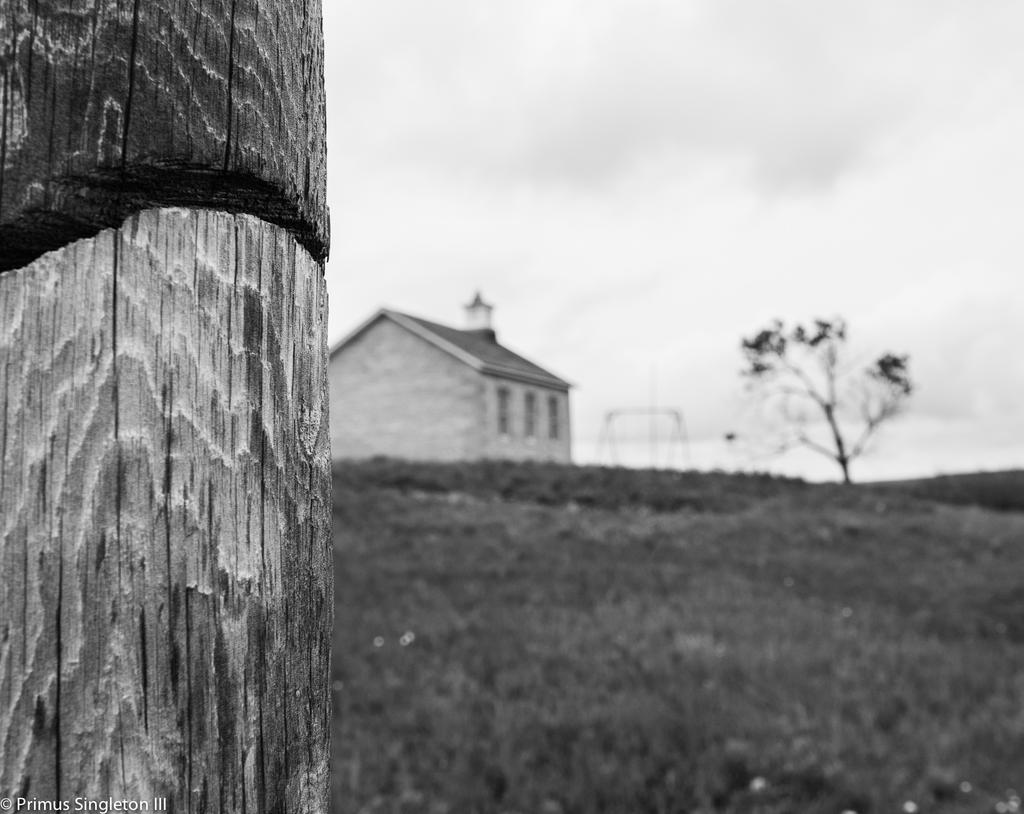 Schoolhousebw.jpg