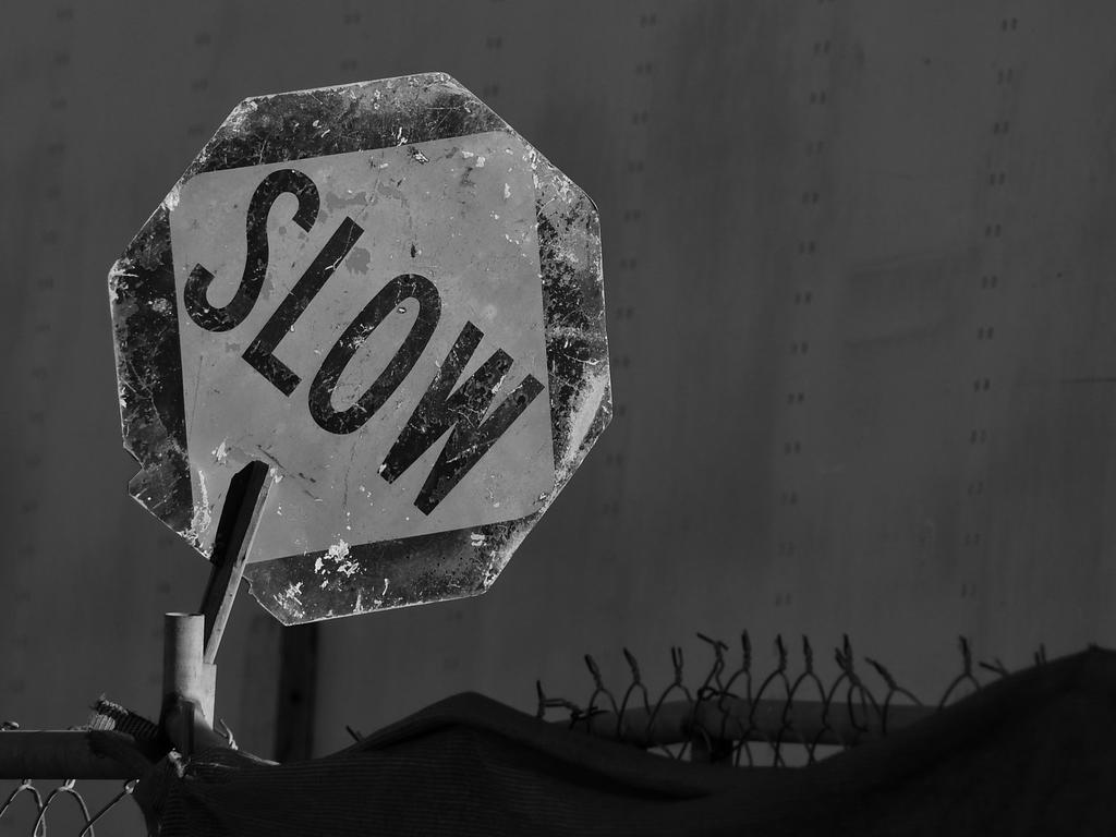 SlowBW.jpg