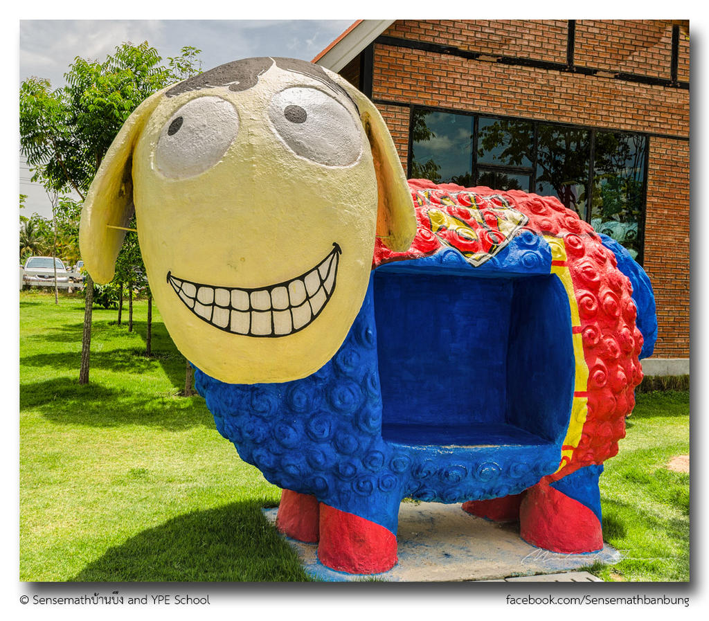 smilling-sheep.jpg