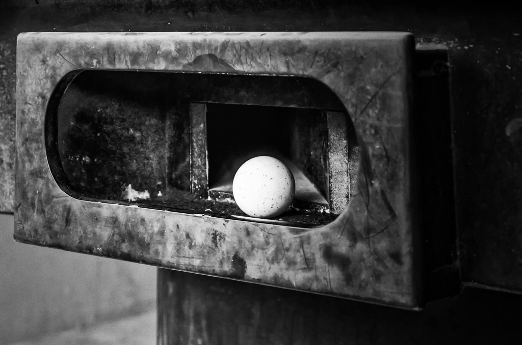 snooker-ball-bw-1.jpg