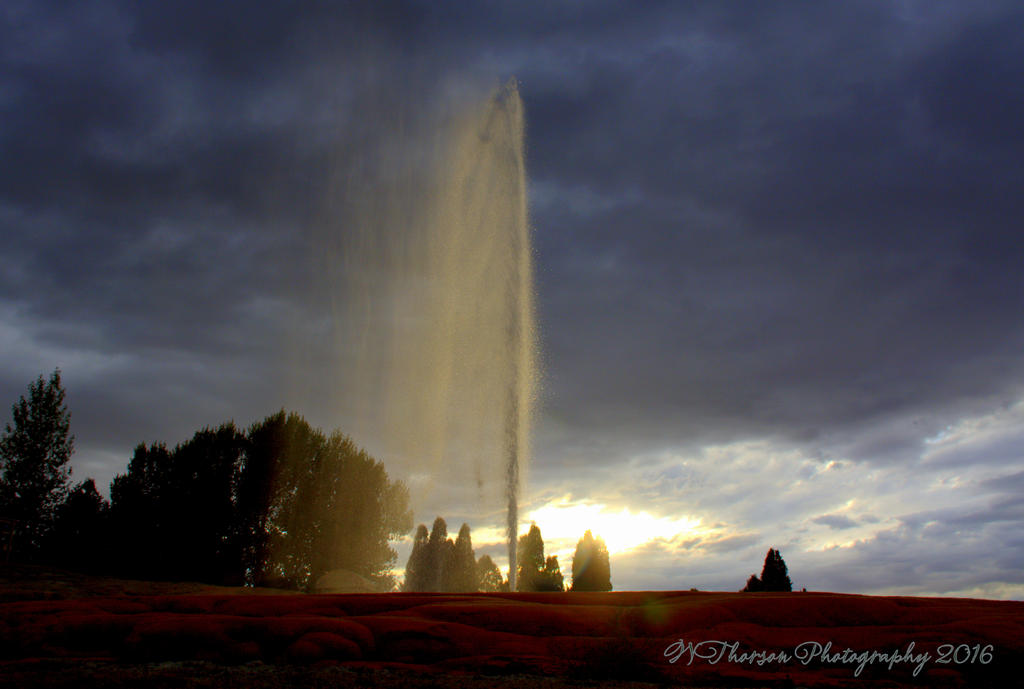 Soda Springs Geyser 9-4-2016.jpg