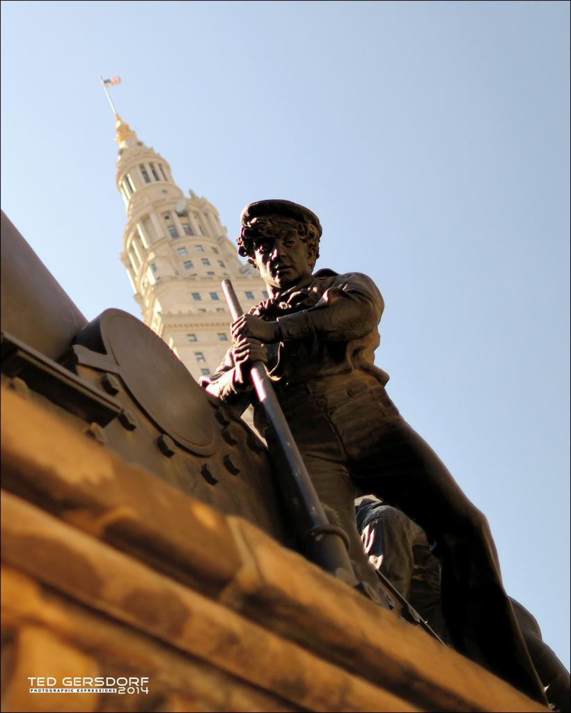 Soldiers and Sailors Monument 2_2204.jpg