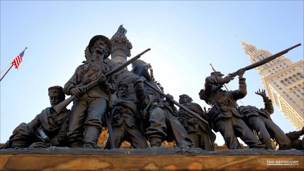 Soldiers and Sailors Monument 3_2205.jpg