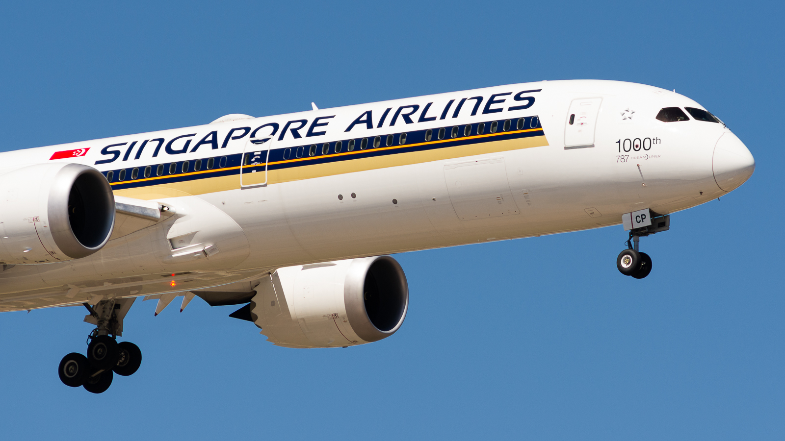 SQ B787 9V-SCP 1600.jpg