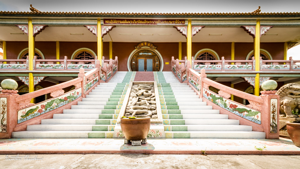 stairs-chines-shrine-chonburi-ype-1.jpg