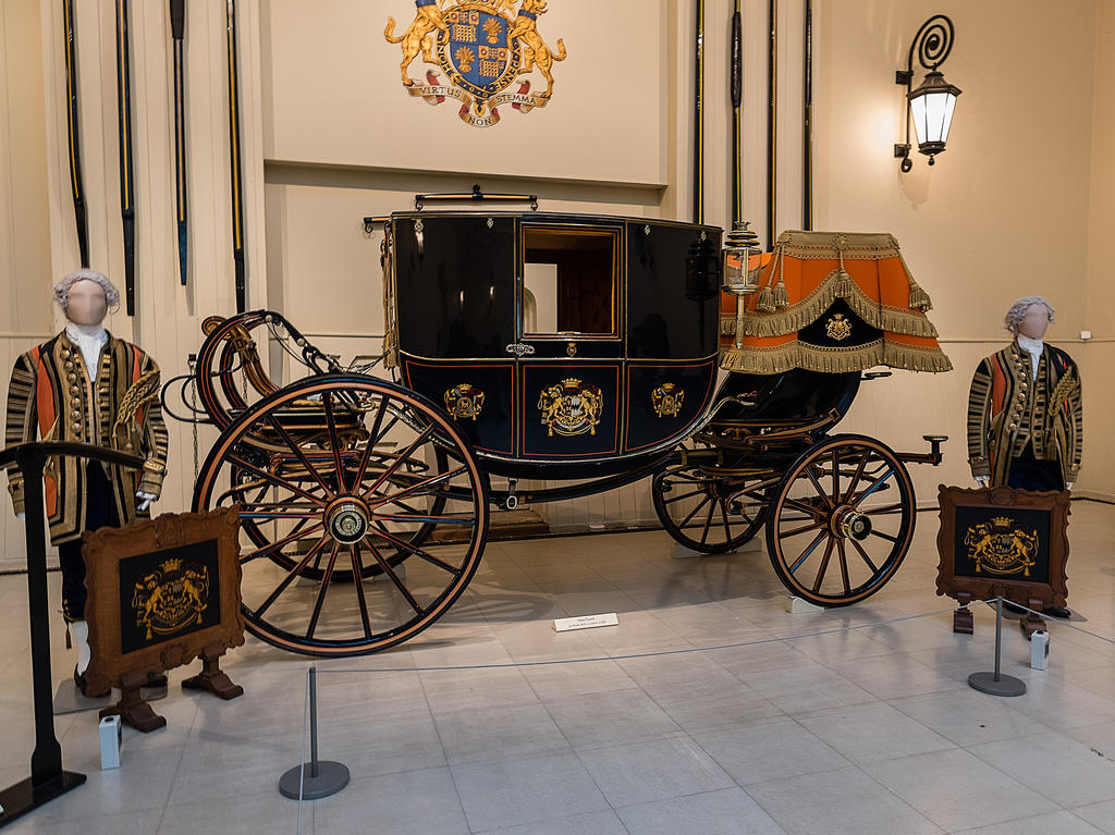 State Coach 1875.jpg